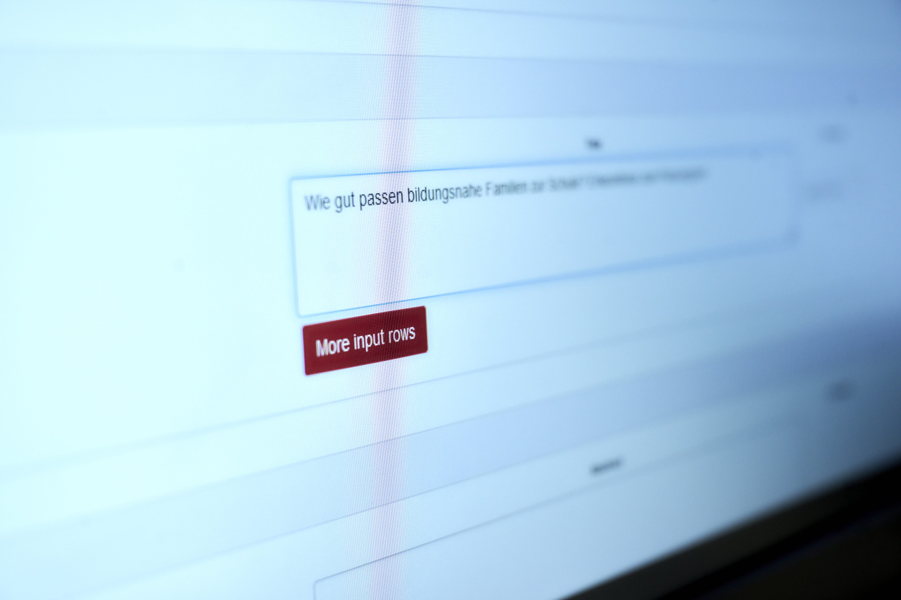 Ein Publikationstitel wird eingetippt